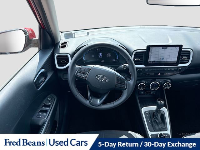 Used 2023 Hyundai Venue Limited image 24