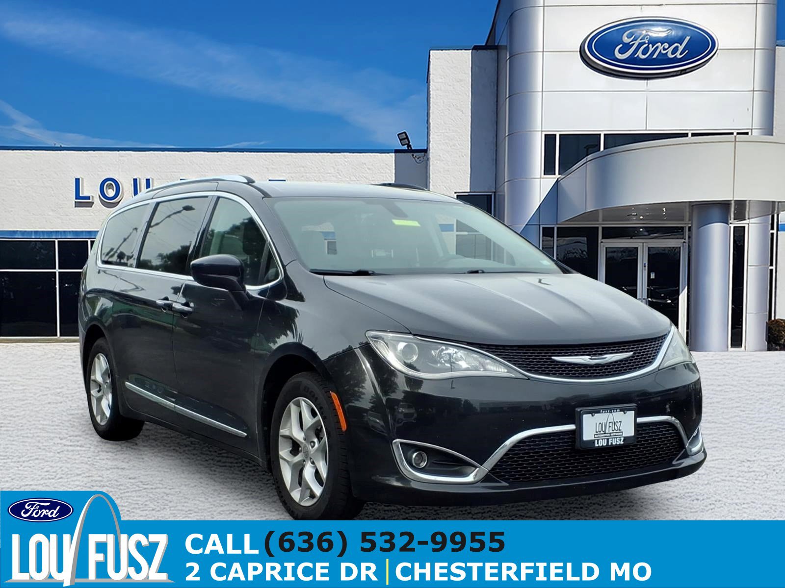 Used 2017 Chrysler Pacifica Touring-L Plus w/ Tire & Wheel Group FWD image 1