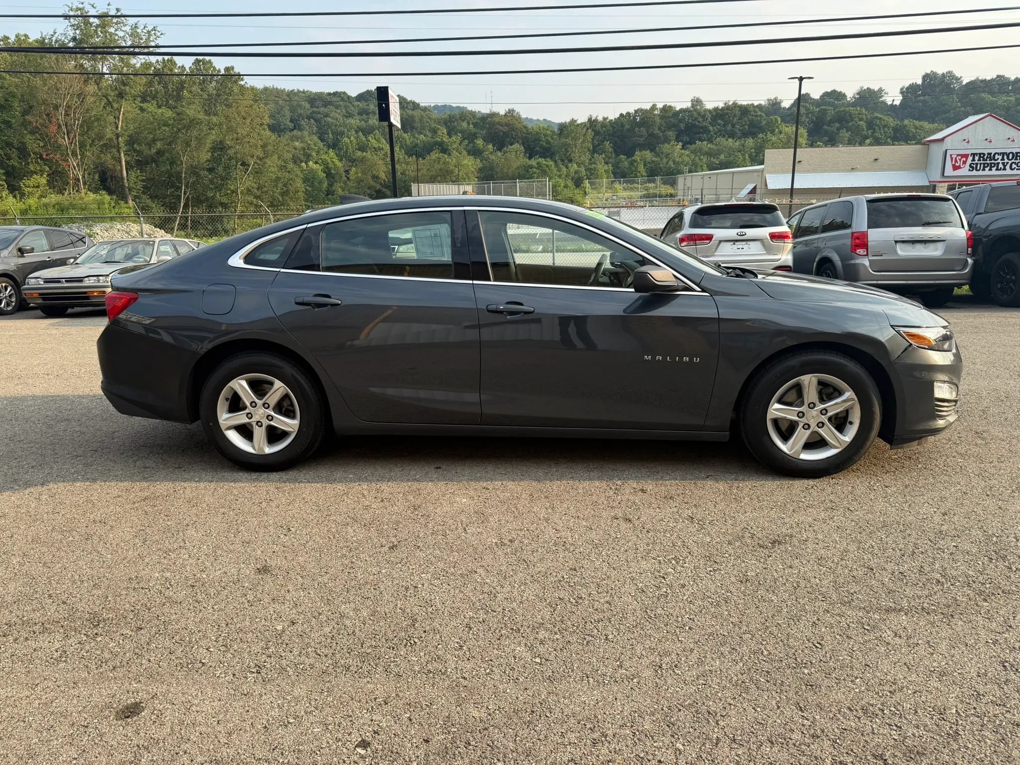 Used 2019 Chevrolet Malibu LS FWD image 4