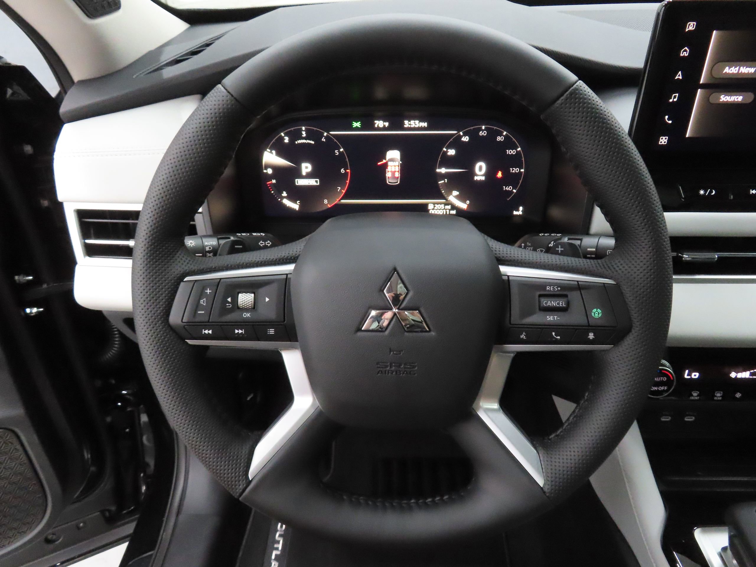 New 2026 Mitsubishi Outlander SE FWD image 13