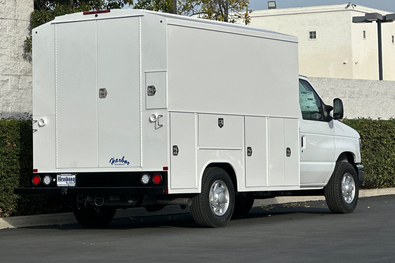 New 2026 Ford E-350 and Econoline 350 Super Duty w/ Power Equipment Group RWD image 4