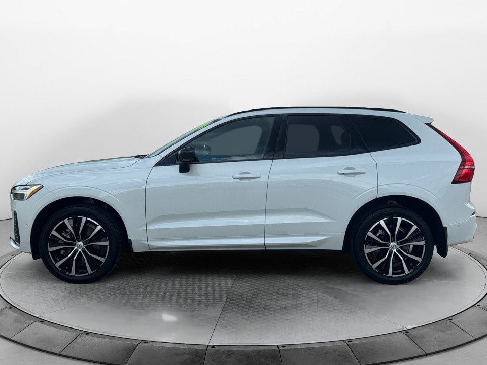 Certified 2024 Volvo XC60 B5 Ultimate AWD/4WD image 4