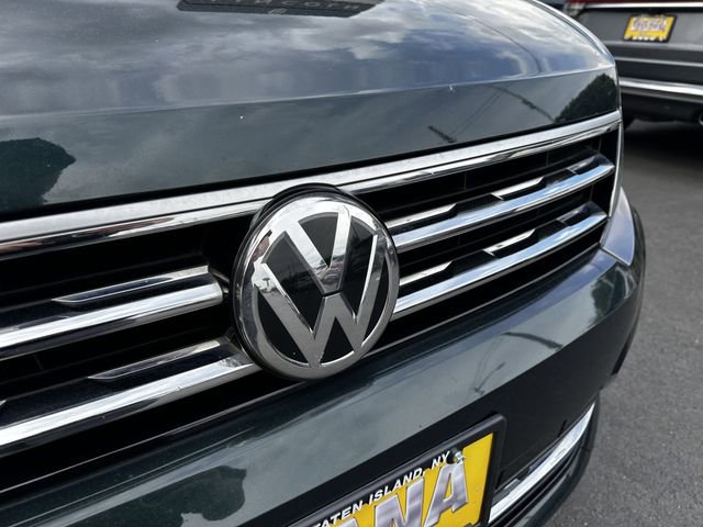Used 2019 Volkswagen Tiguan SEL R-Line AWD/4WD image 10