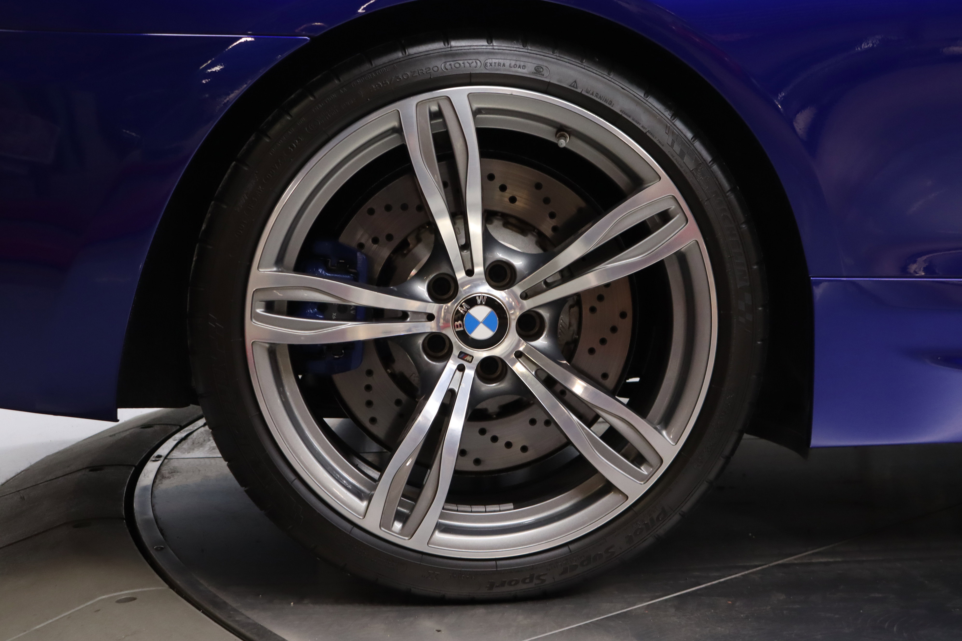 Used 2014 BMW M6 image 38