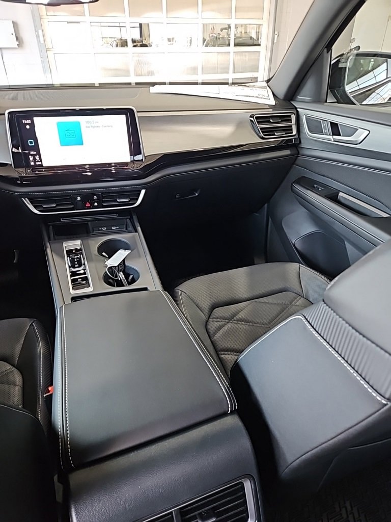 New 2026 Volkswagen Atlas Cross Sport SE image 23