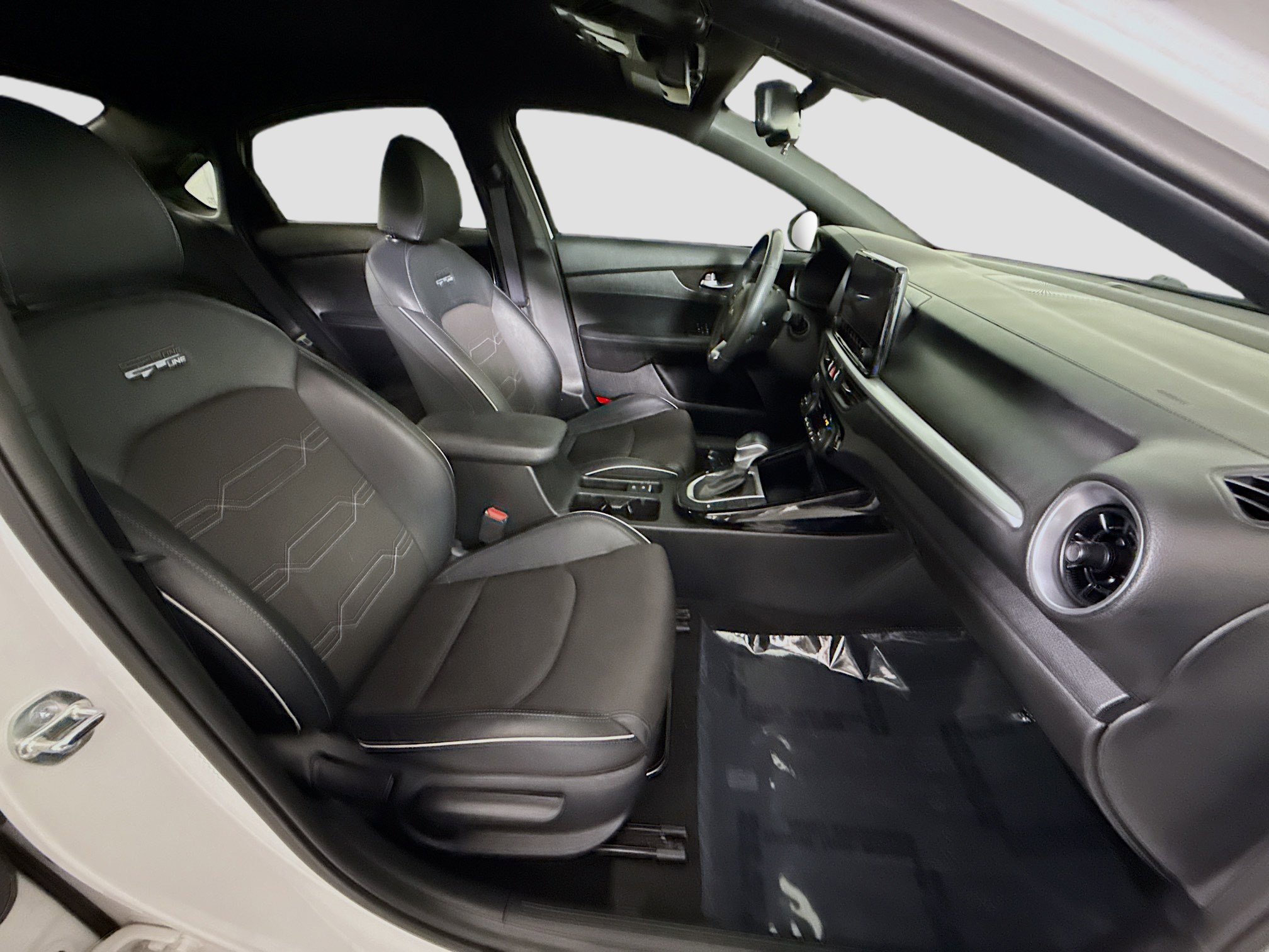 Used 2024 Kia Forte GT-Line image 29