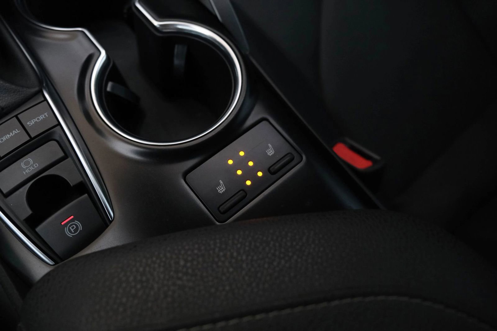 Used 2020 Toyota Camry XSE image 41