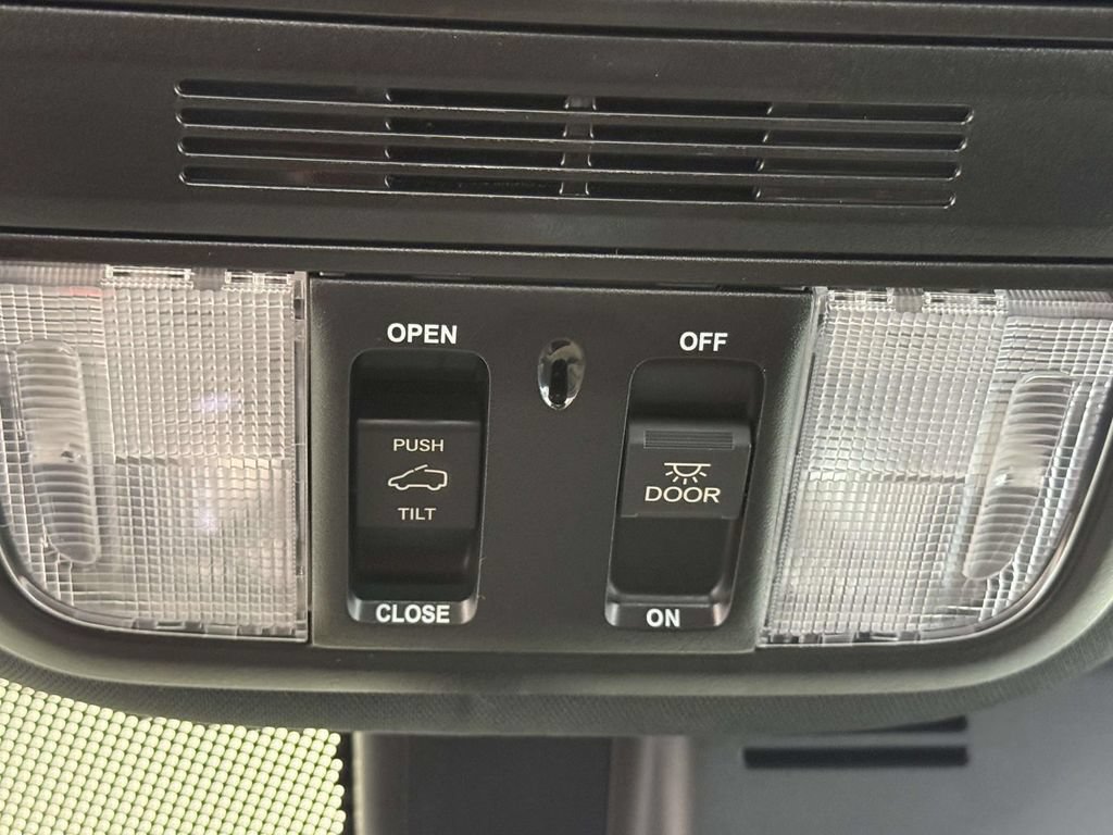 Used 2023 Honda Passport EX-L image 28