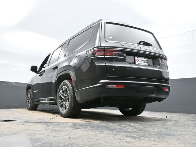 Used 2024 Jeep Wagoneer Series II image 61