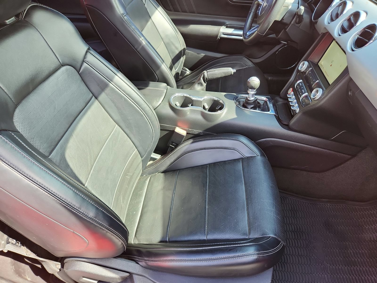 Used 2016 Ford Mustang GT Premium w/ Equipment Group 401A RWD image 26