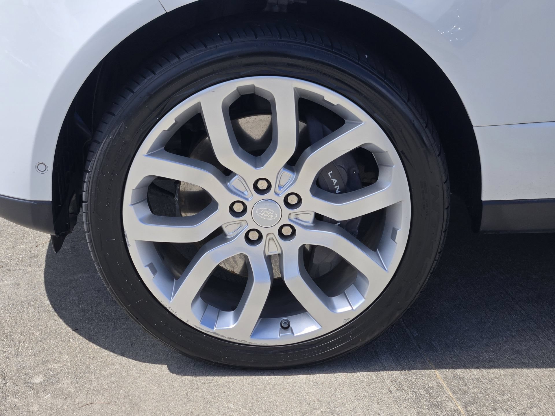 Used 2018 Land Rover Range Rover Supercharged AWD/4WD image 12