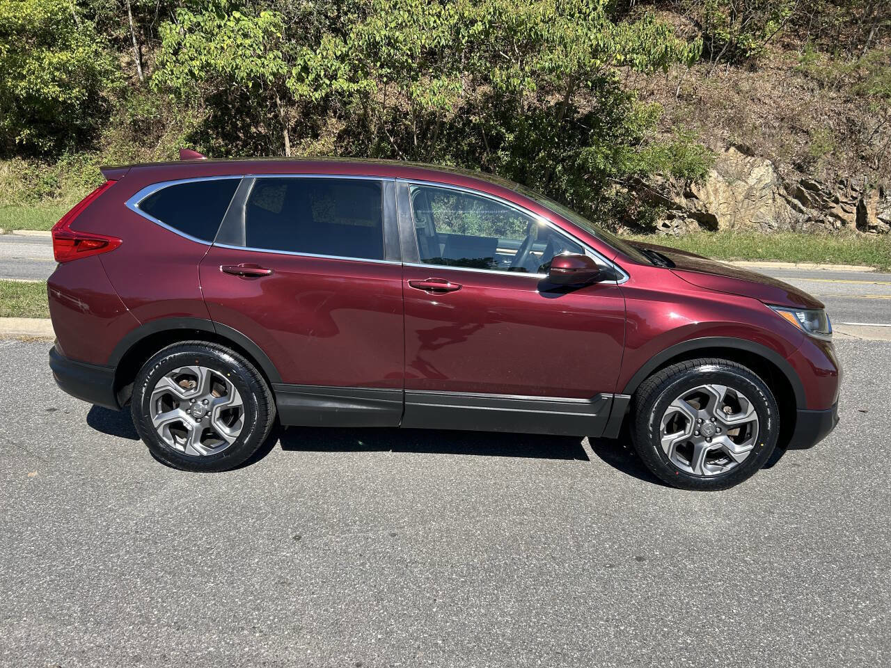 Used 2017 Honda CR-V EX image 8
