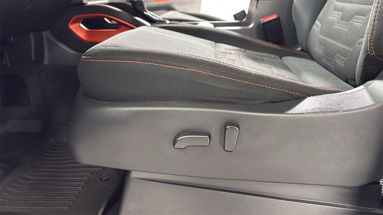 Used 2022 Nissan Frontier PRO-4X w/ Technology Package image 14