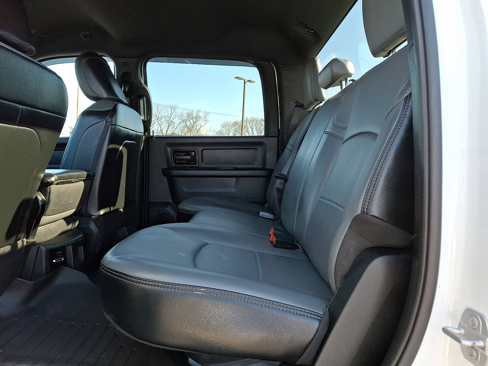 Used 2024 RAM 2500 Tradesman w/ Chrome Appearance Group image 10