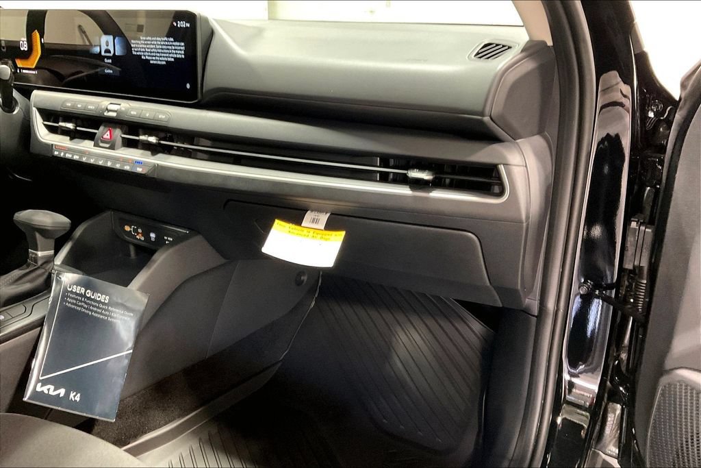 New 2026 Kia K4 FWD image 9