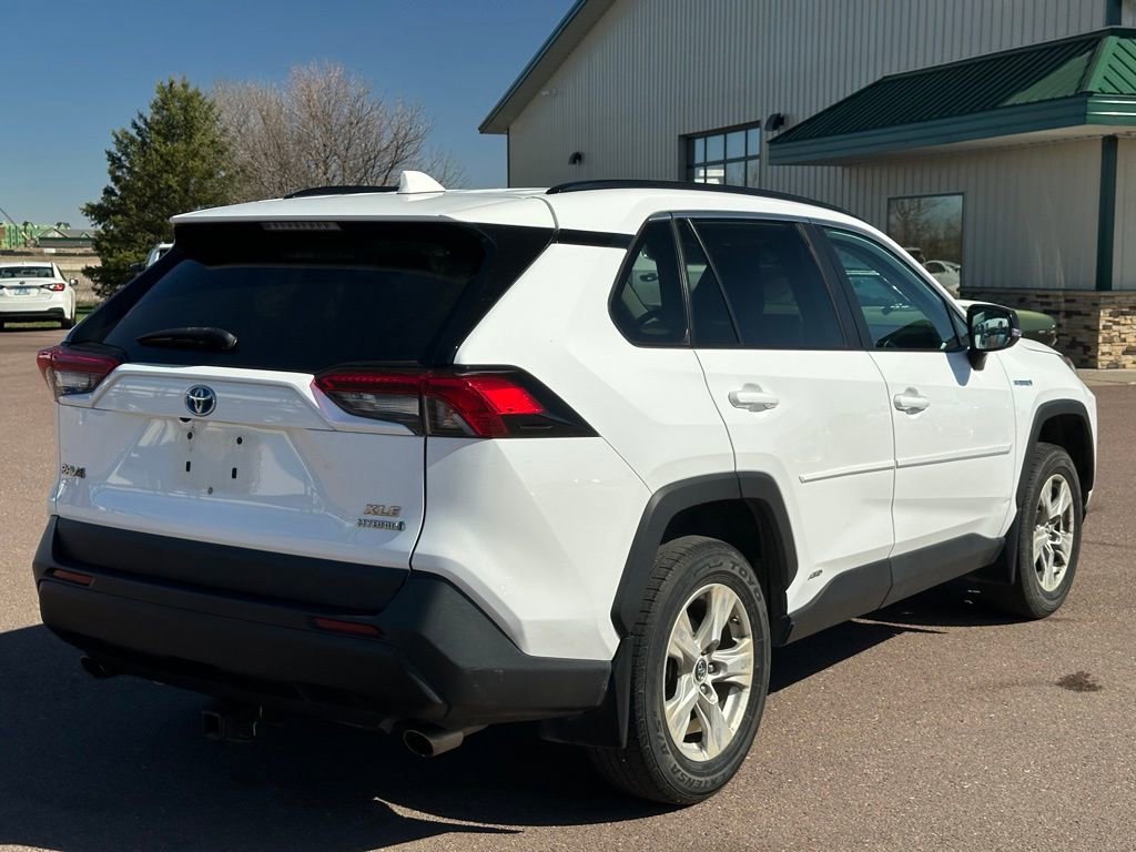 Used 2019 Toyota RAV4 XLE w/ Convenience Package AWD/4WD image 6