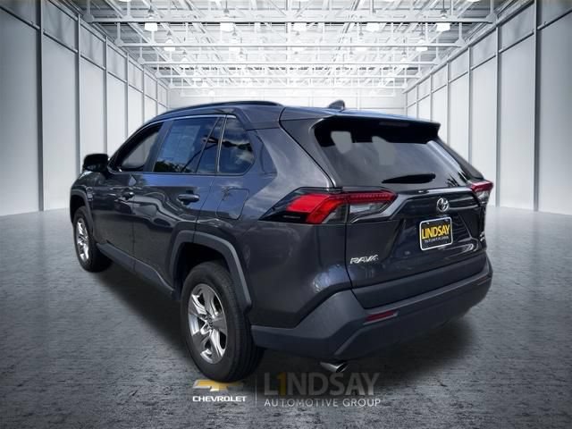 Used 2025 Toyota RAV4 XLE AWD/4WD image 6