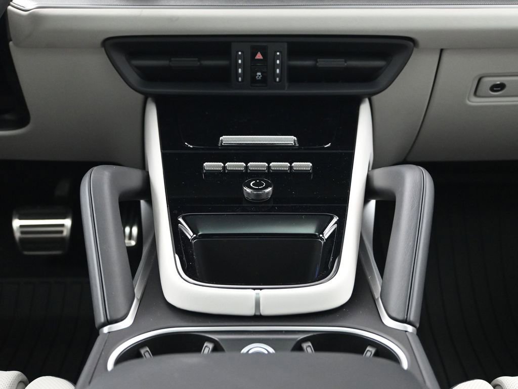 New 2026 Porsche Cayenne S image 10