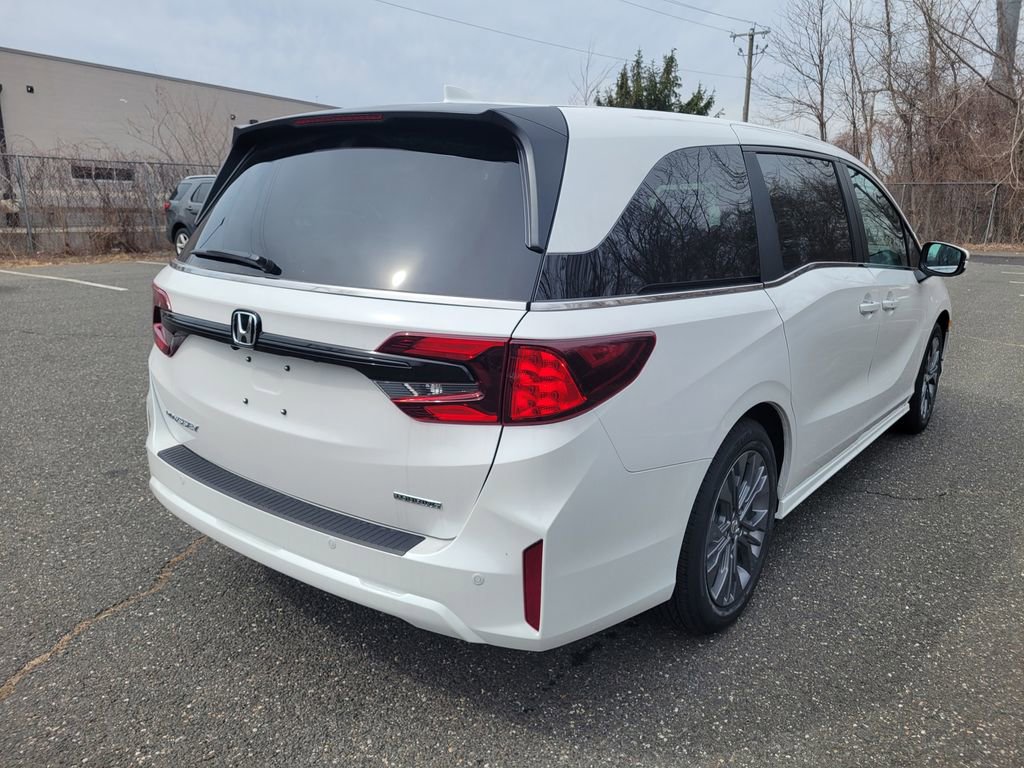 New 2026 Honda Odyssey Touring image 3