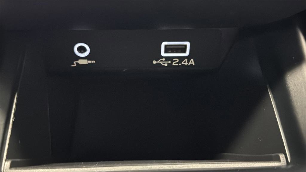 Used 2023 Subaru Legacy image 32