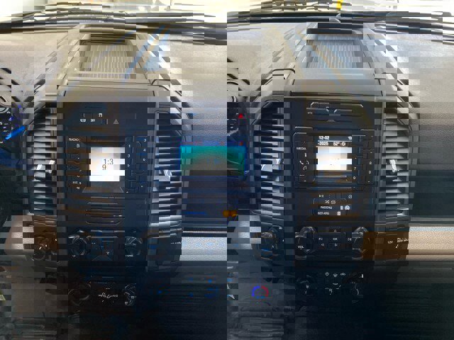 Used 2022 Ford F550 4x4 Regular Cab Super Duty image 17