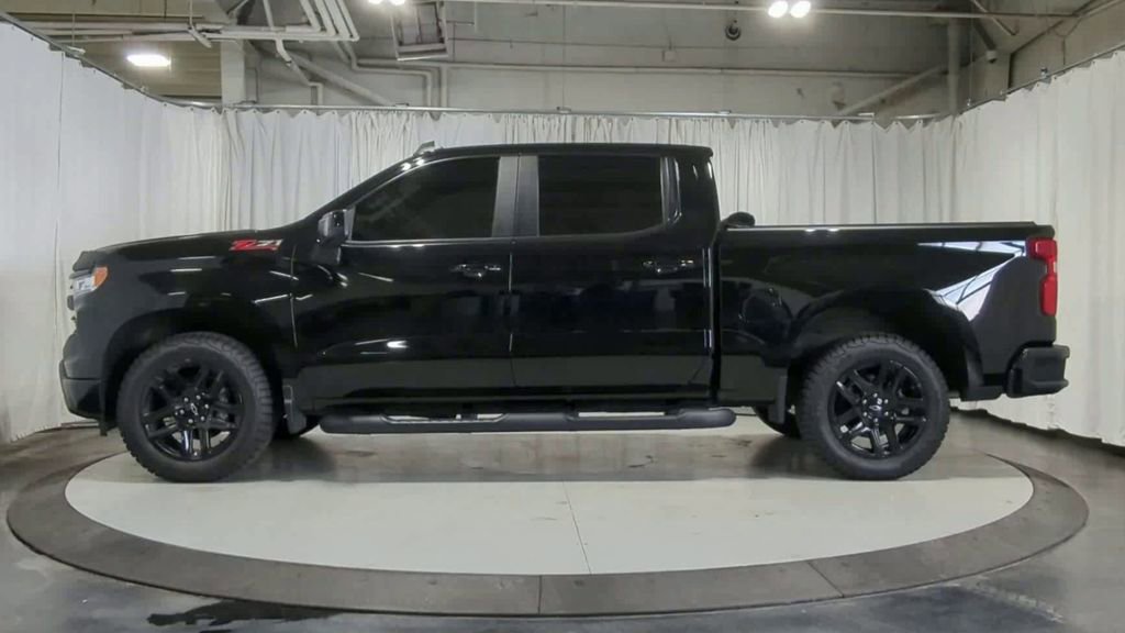 Used 2023 Chevrolet Silverado 1500 RST AWD/4WD image 6