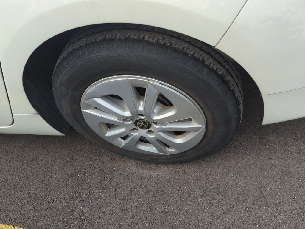 Used 2016 Toyota Prius Two image 5