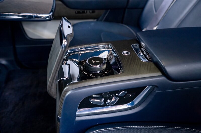 Used 2020 Rolls-Royce Cullinan AWD/4WD image 9