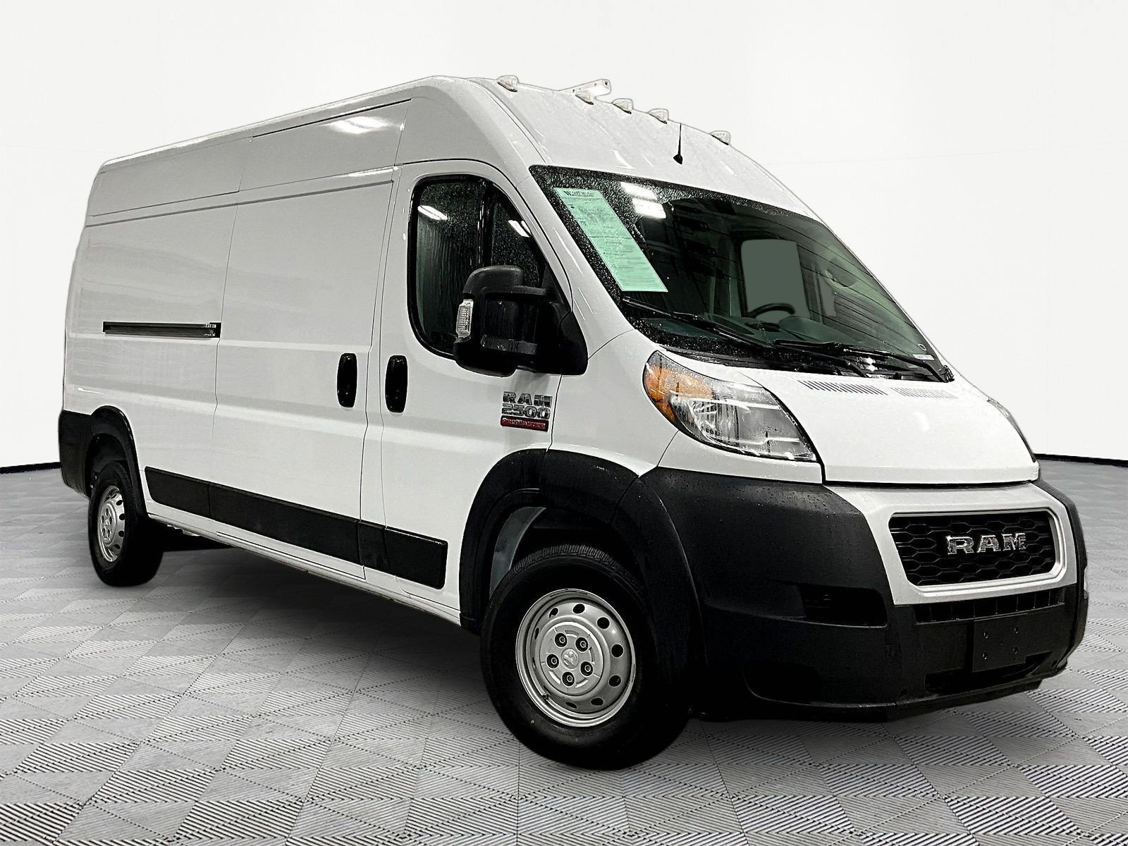 Used 2019 RAM ProMaster 2500 w/ Interior Convenience Group FWD image 3
