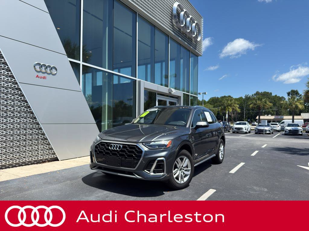 Used 2023 Audi Q5 2.0T Premium w/ Convenience Package AWD/4WD image 1