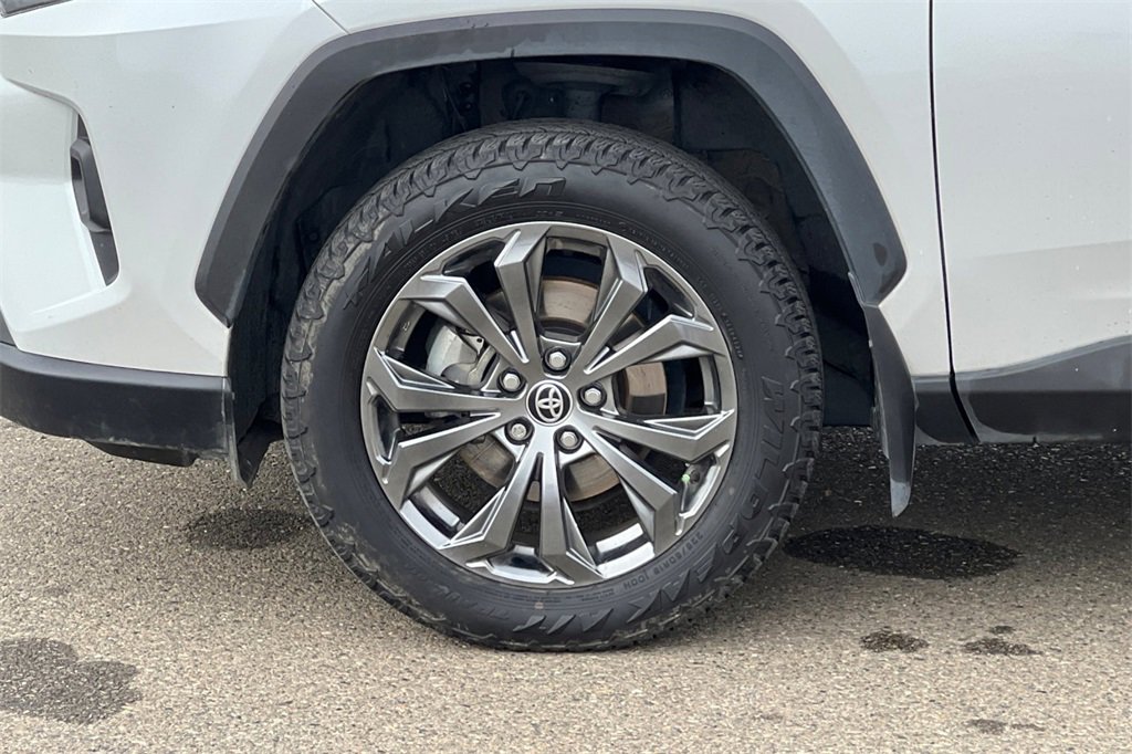 Certified 2023 Toyota RAV4 XLE Premium image 28
