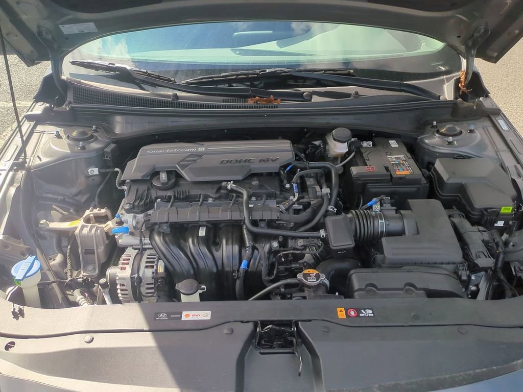 Certified 2025 Hyundai Elantra Sport FWD image 27