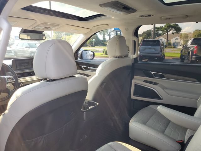 Used 2020 Kia Telluride SX w/ SX Prestige Package AWD/4WD image 12