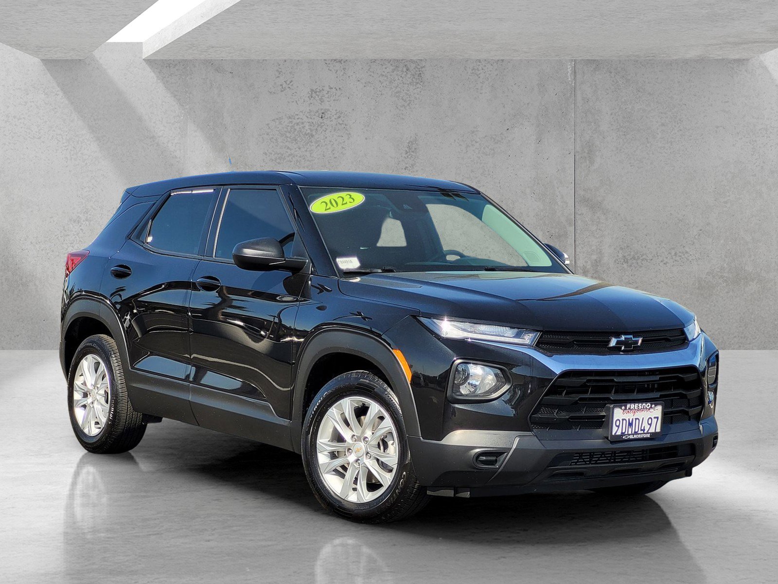 Used 2023 Chevrolet TrailBlazer LS image 1