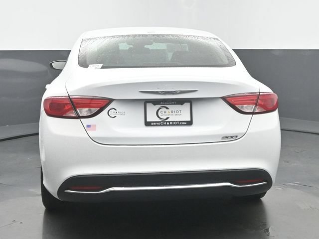 Used 2016 Chrysler 200 Limited w/ Convenience Group FWD image 5