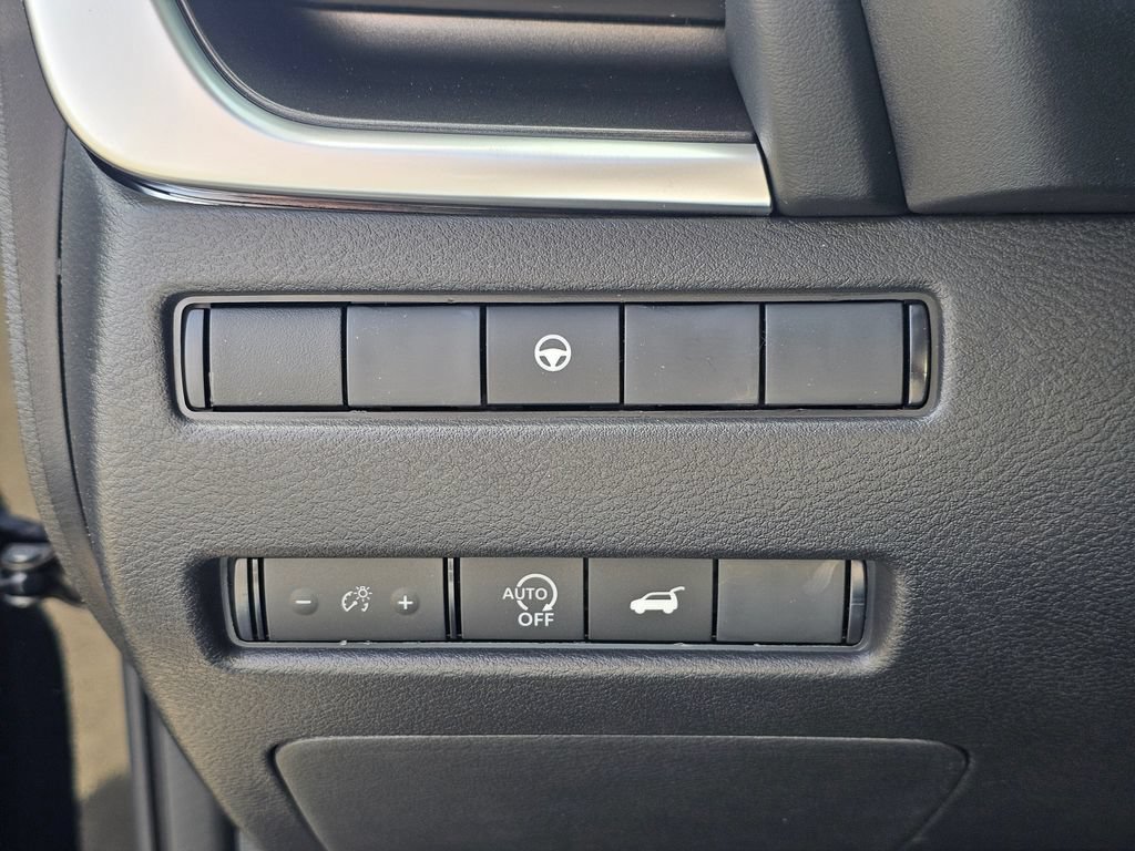 New 2026 Nissan Rogue Dark Armor AWD/4WD image 32