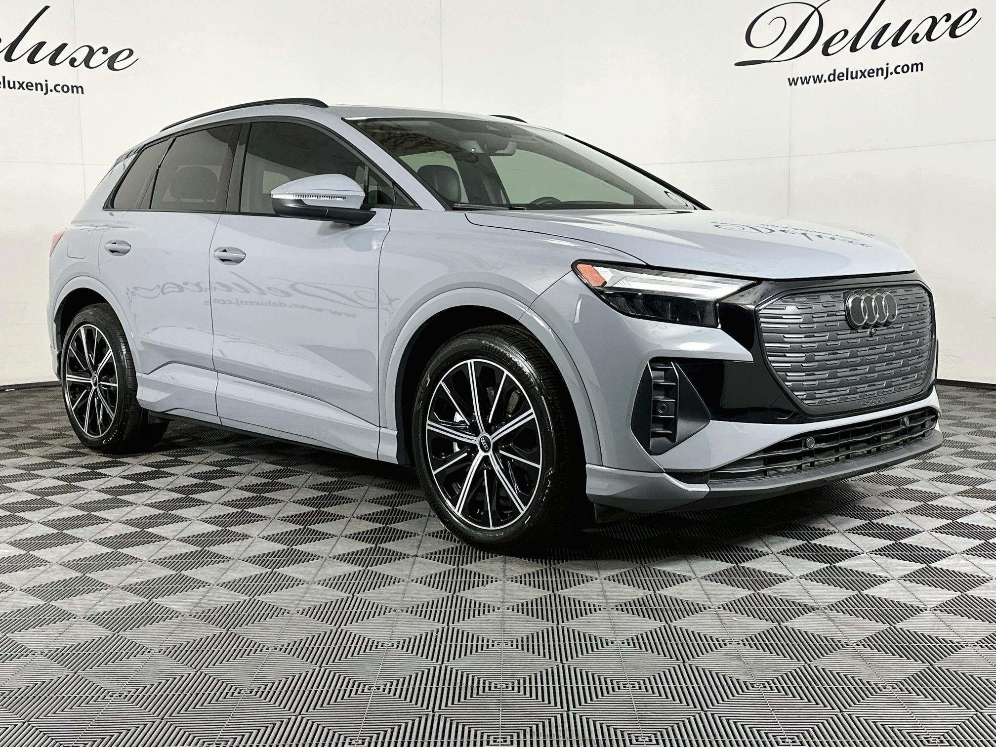 Used 2025 Audi Q4 e-tron Premium Plus w/ Premium Plus