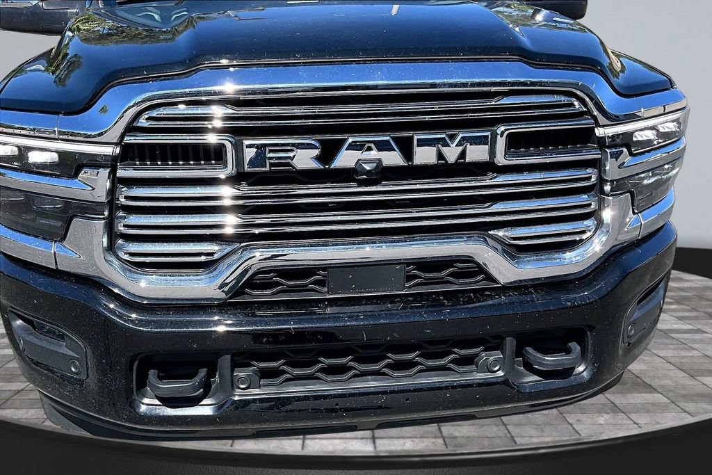 Used 2025 RAM 2500 Laramie AWD/4WD image 28