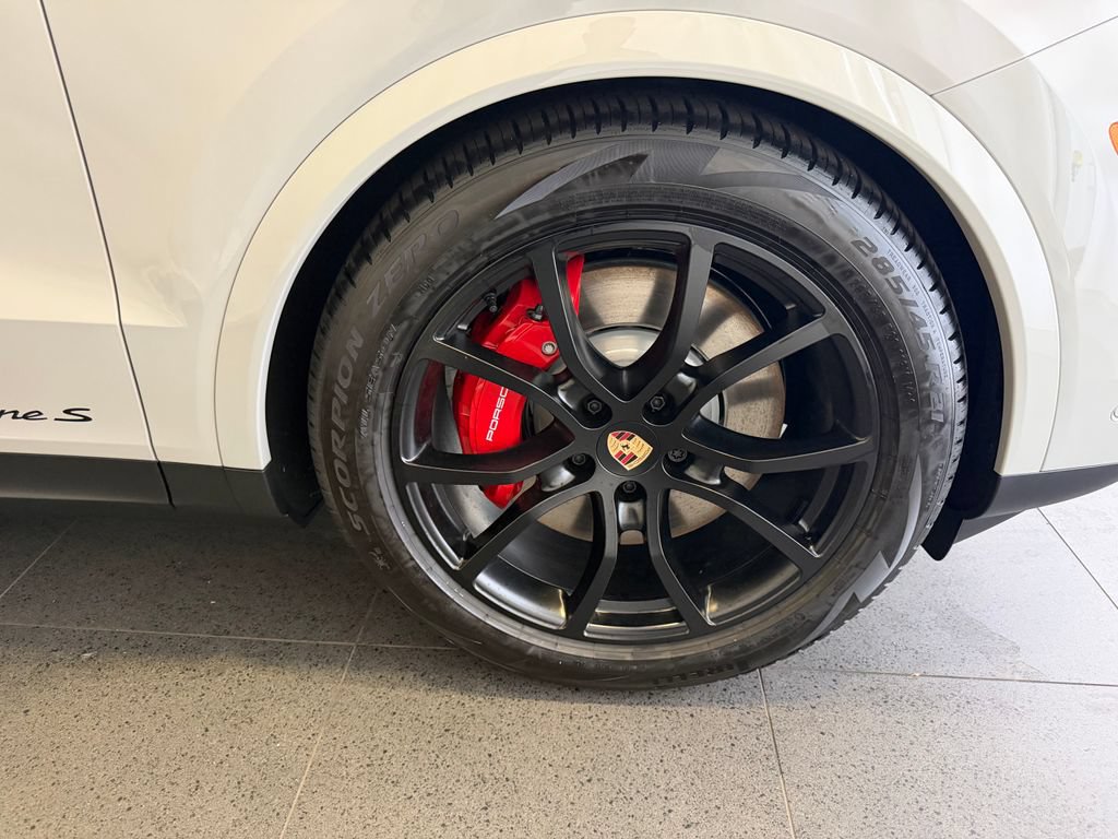 New 2026 Porsche Cayenne S AWD/4WD image 13