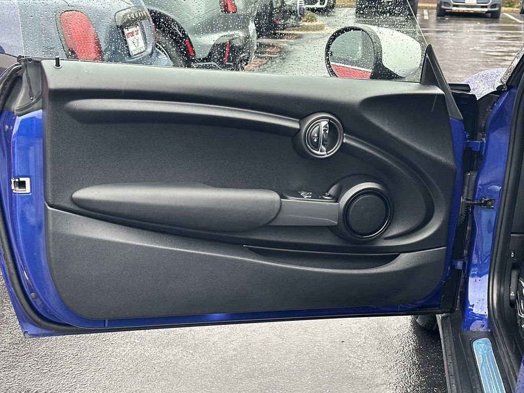 Used 2020 MINI Cooper 2-Door Hardtop image 21