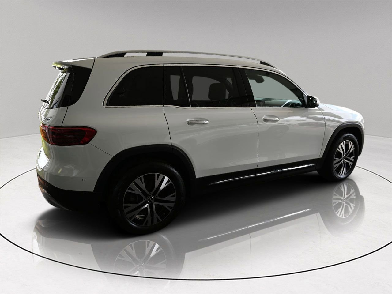 Certified 2025 Mercedes-Benz GLB 250 4MATIC image 5