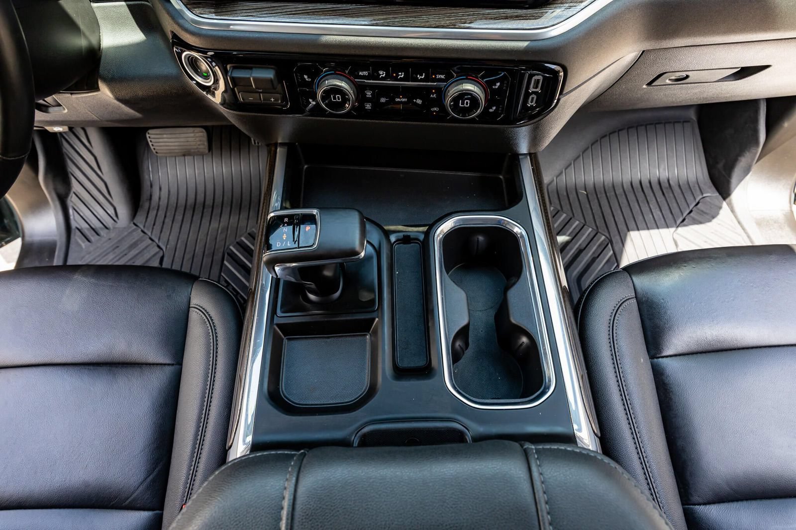 Used 2025 Chevrolet Silverado 1500 LT Trail Boss w/ Convenience Package II AWD/4WD image 28