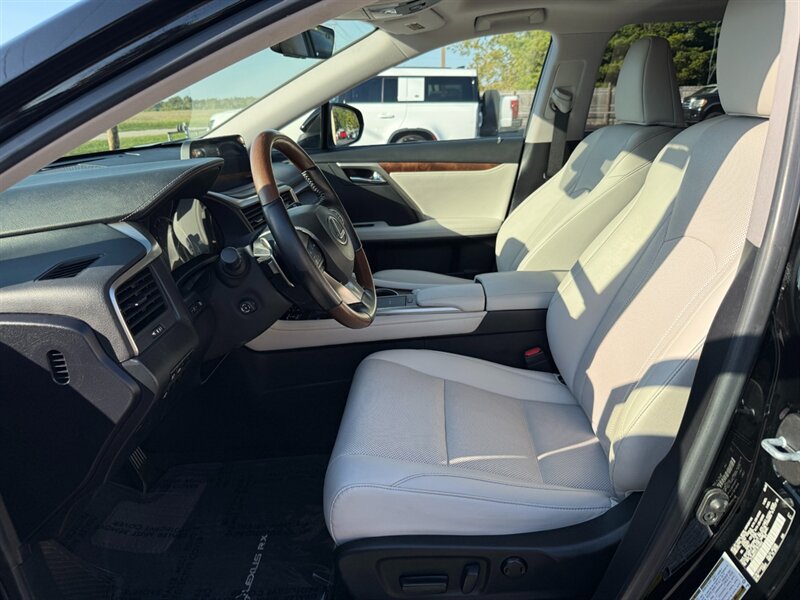 Used 2020 Lexus RX 350L FWD w/ Premium Package image 9
