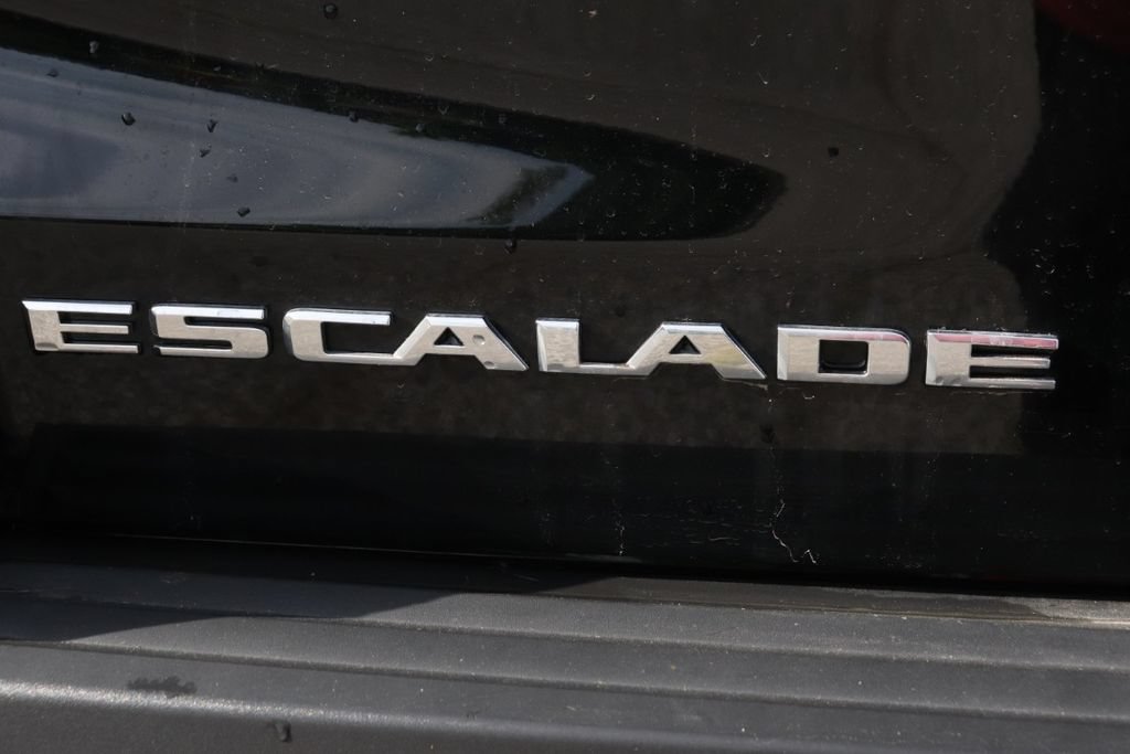 Used 2017 Cadillac Escalade Luxury AWD/4WD image 35