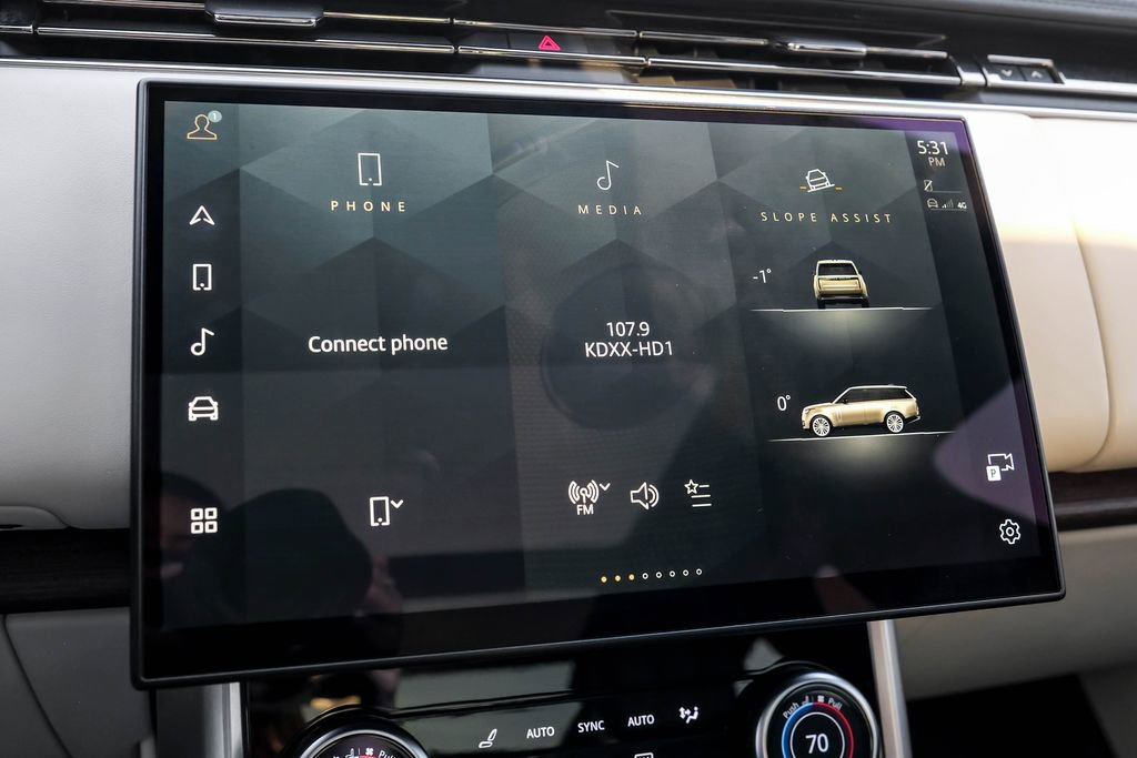 Used 2023 Land Rover Range Rover SE image 33