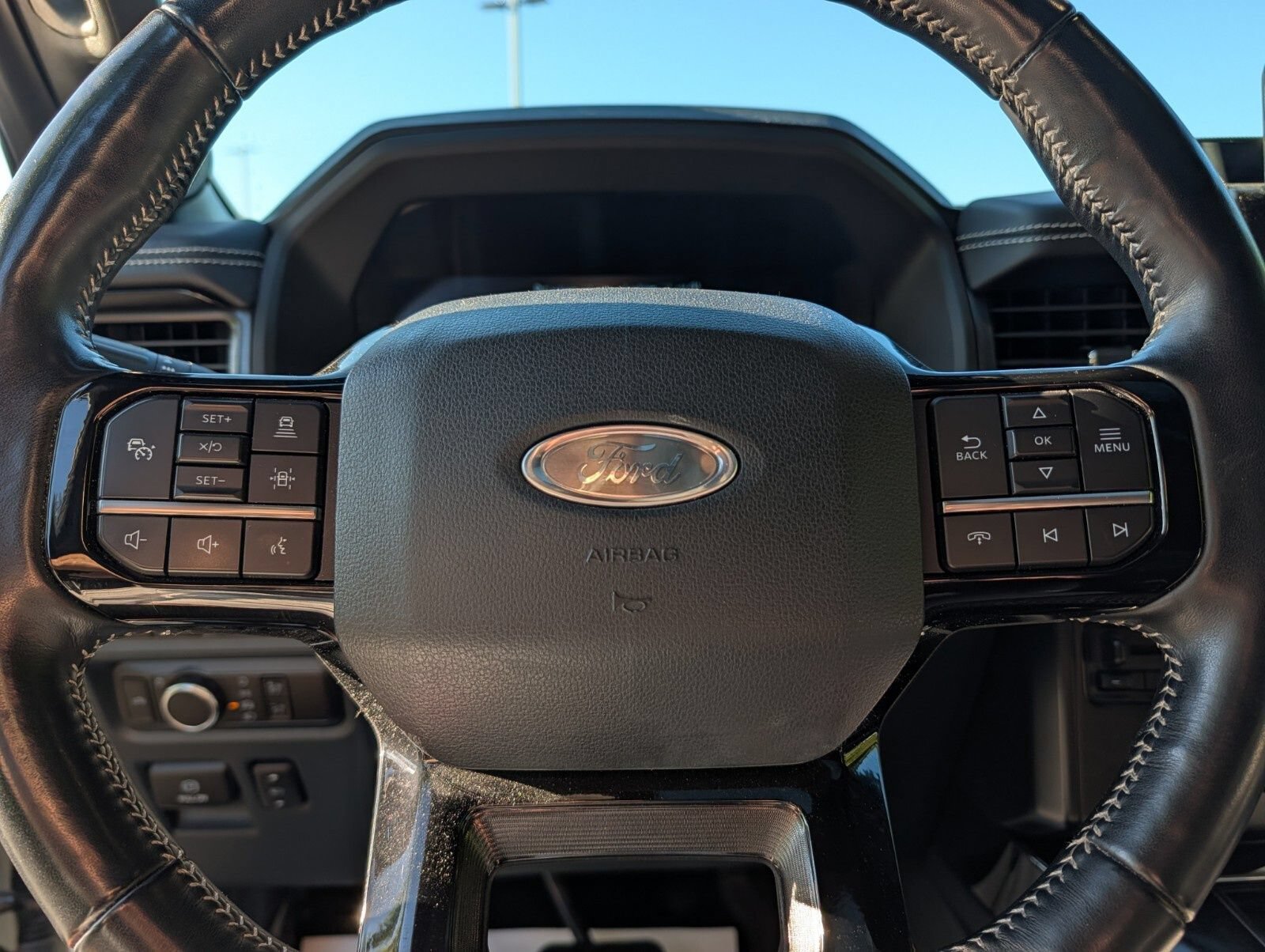 Used 2023 Ford F150 Lightning Platinum AWD/4WD image 35