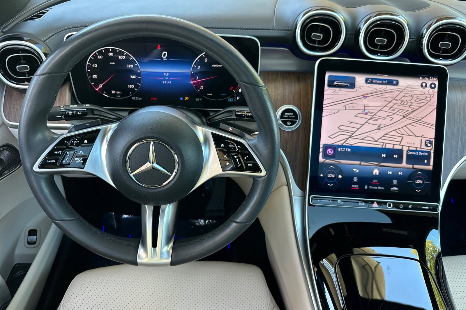 Used 2023 Mercedes-Benz GLC 300 4MATIC image 33