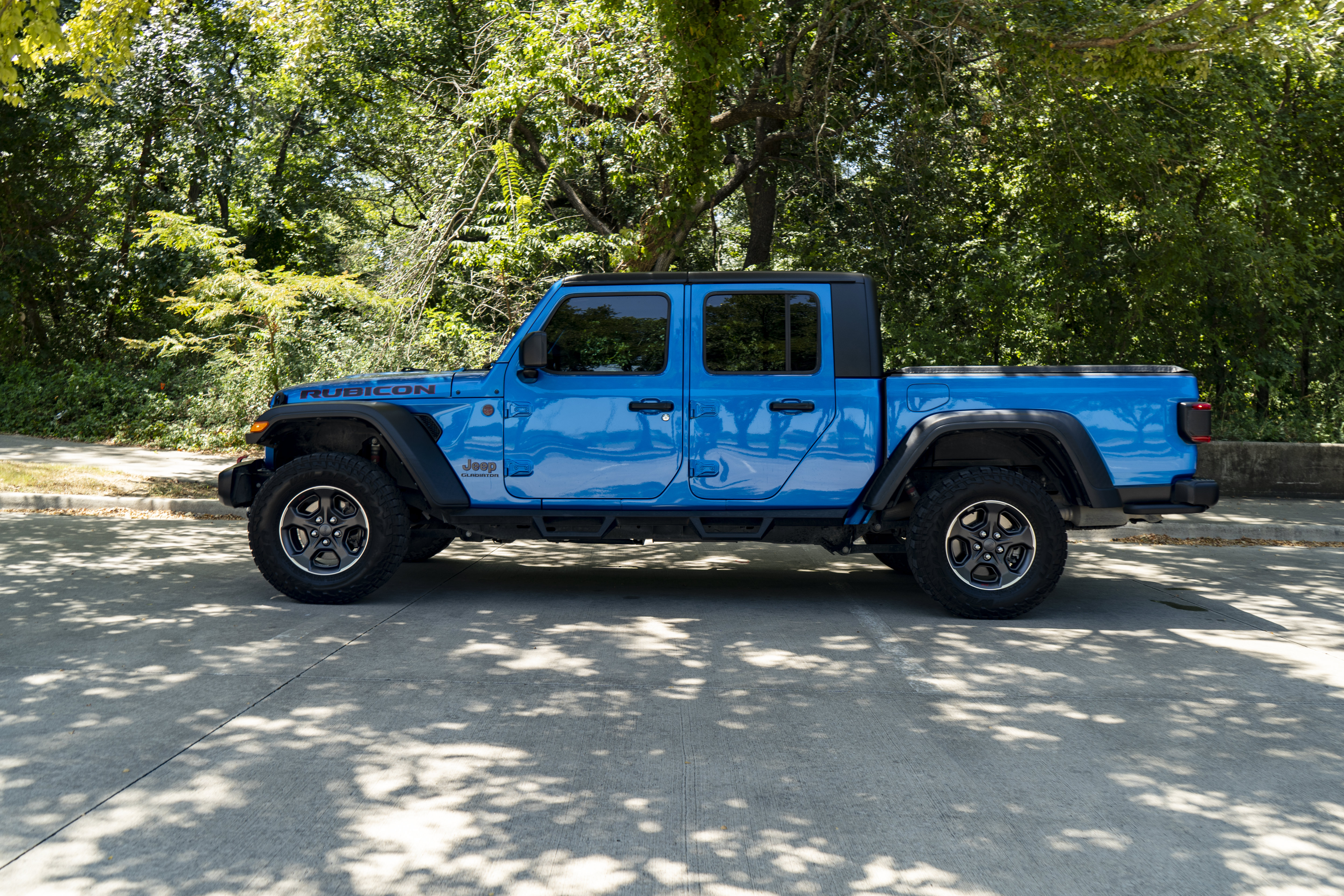 Used 2021 Jeep Gladiator Rubicon AWD/4WD image 6