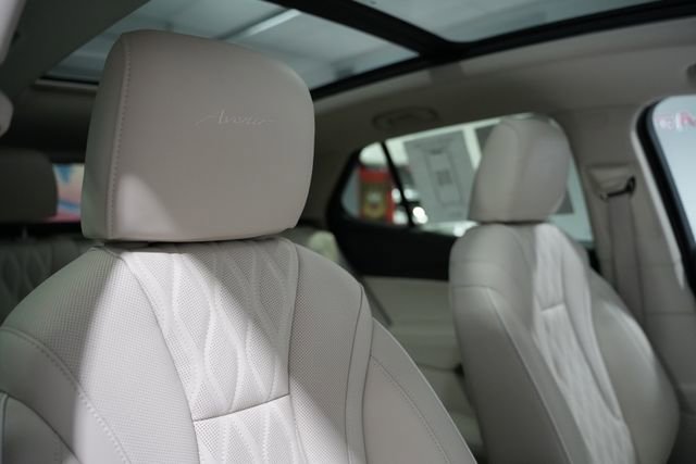 Used 2023 Buick Envision Avenir AWD/4WD image 23