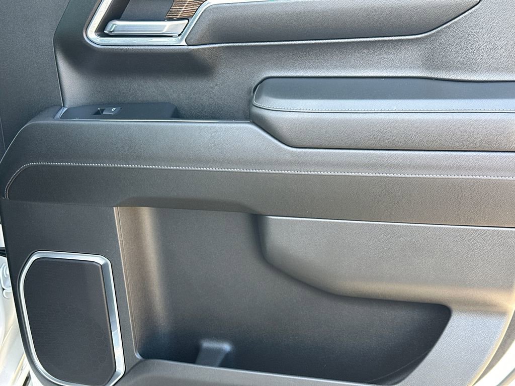 Used 2024 GMC Sierra 1500 Elevation w/ Preferred Package image 16